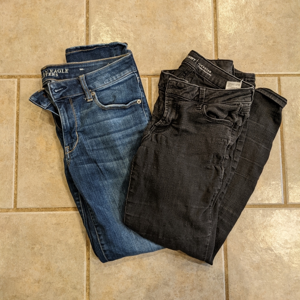 2 Pairs of Jeans - Size 8 Short. American Eagle and Old Navy